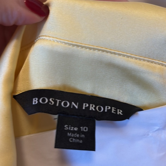 Boston Proper Sophia yellow charmeuse blouse sizes 10 NWOT - Picture 2 of 4